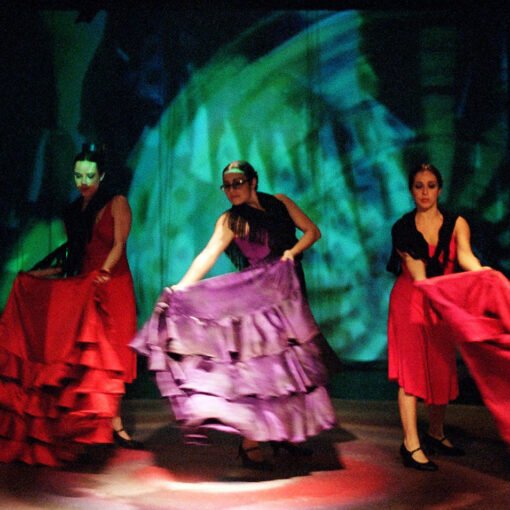 Ana Luiza Alkimim, Fernanda Maia e Viviana Rocha. A Rua do Inferno, de Antonio Onetti, 2008. Foto: Luiz Henrique Sá.