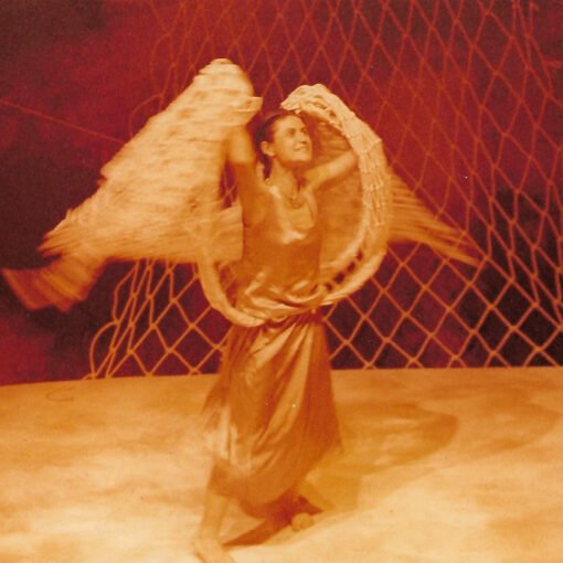 Helena Varvaki. Penélope, de Antonio Guedes e Fátima Saadi, 1995. Foto: Silvio Pozzato.